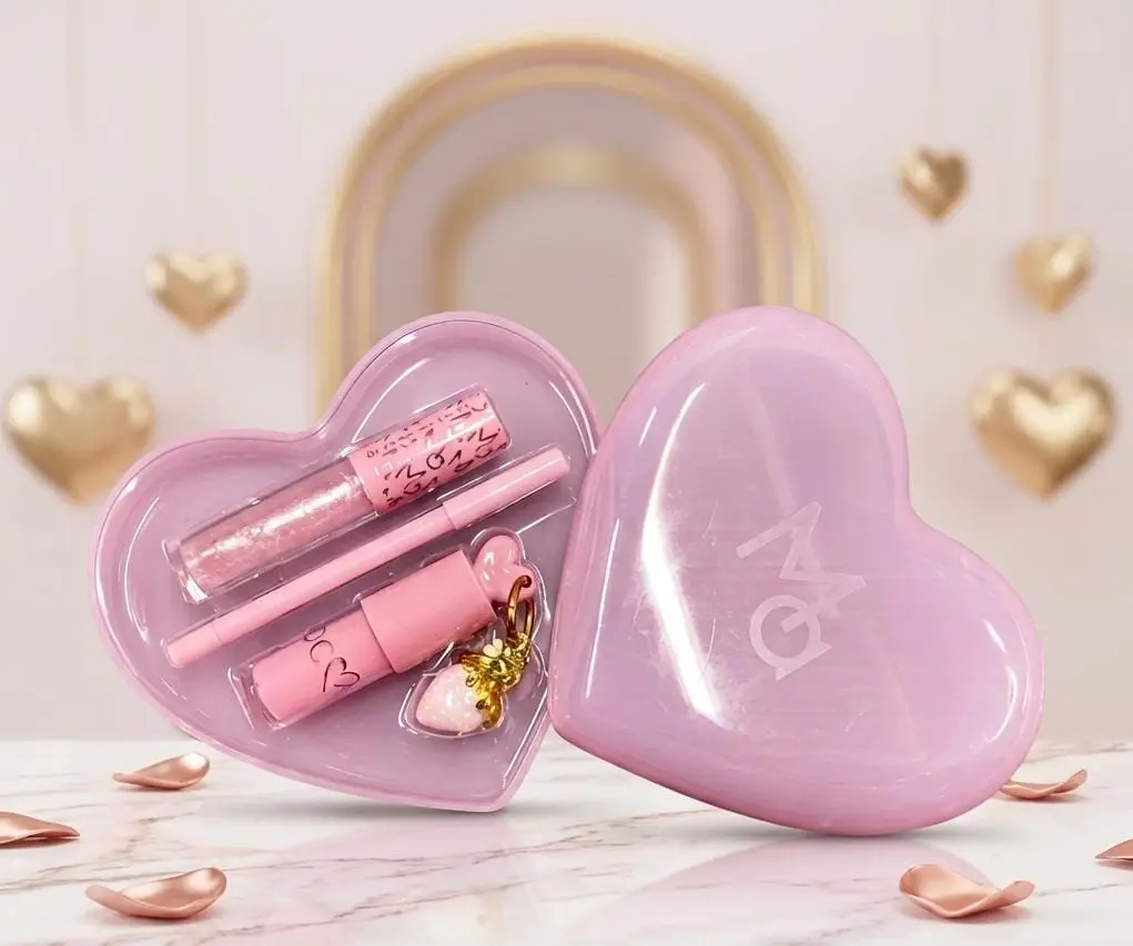 KIT DE MAQUILLAJE LABIAL C/ESTUCHE DE CORAZON-CT