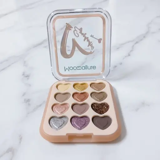 [ES5018 (CT#10-8/26-978)] PALETA DE SOMBRAS P/OJOS 12TONOS C/FORMA DE CORAZON-CT